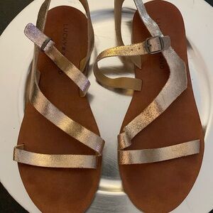 Light pink metallic LuckyBrand sandals